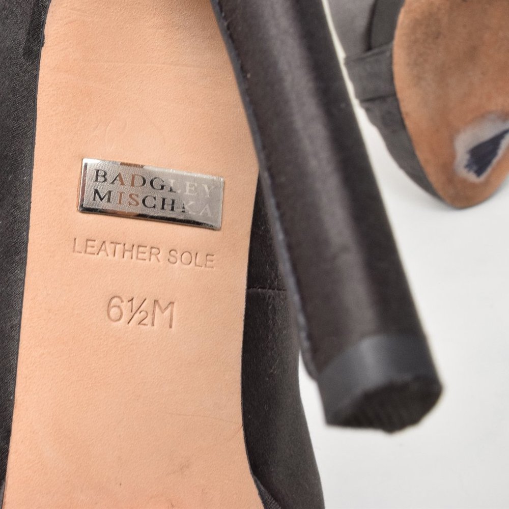 Badgley Mischka Heels Closed Toe Satin Jewel 6.5 - Picture 11 of 16